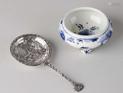 Delft blue handpainted marked drip tray with silver tea