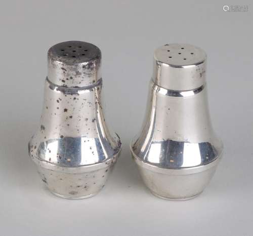 Two silver overlay spreaders, 925/000, with glass