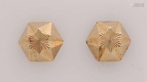 Yellow gold earrings, 585/000, with a facet cut. ø
