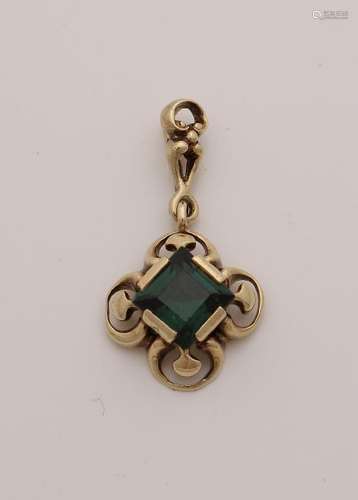 Yellow gold pendant, 585/000, with green stone.