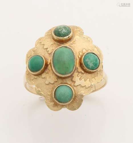 Yellow gold ring, 585/000, with green quartz.Ring with