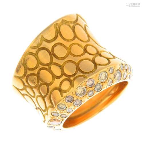 POMELLATO - an 18ct gold coloured diamond and diamond