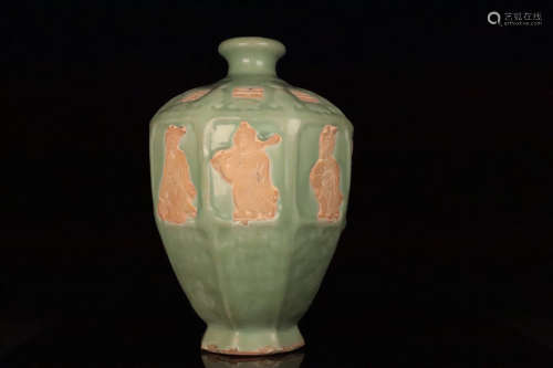 A LONGQUANYAO GREEN GLAZE STORY PATTERN VASE