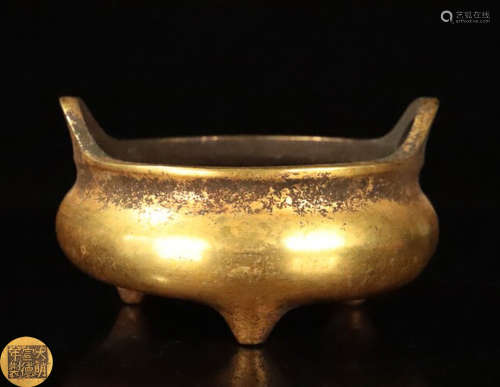 A GILT BRONZE CASTED TRIPOD CENSER