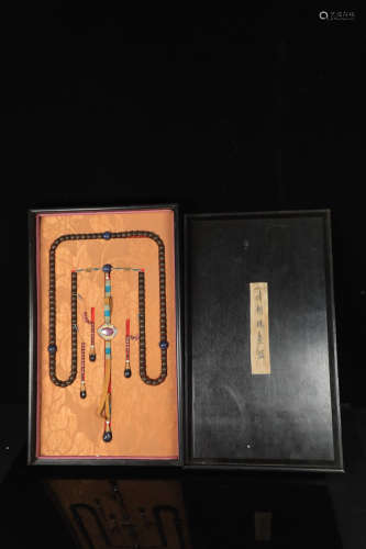 AN OLD CHENXIANG WOOD BEADS STRING NECKLACE