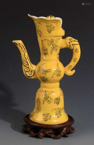 A YELLOW GROUND PORCELAIN MONK HAT STYLE BOTTLE