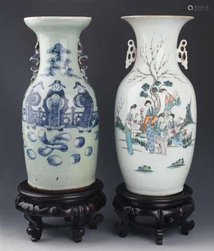 PAIR OF FAMILLE-ROSE PORCELAIN JAR