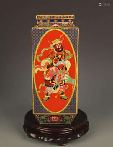 A CLOISONNE ENAMEL COLOR PORCELAIN VASE