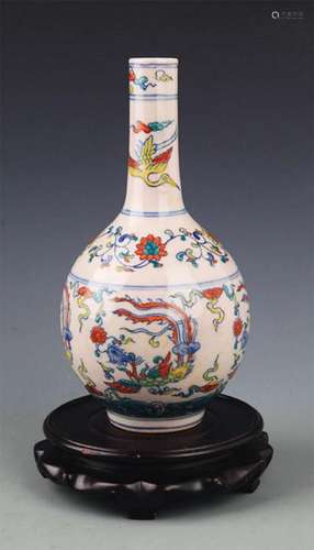 A PHOENIX PAINTED DOUCAI PORCELAIN BOTTLE