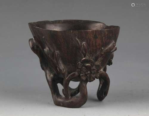 A FINELY CARVED ROSEWOOD CUP