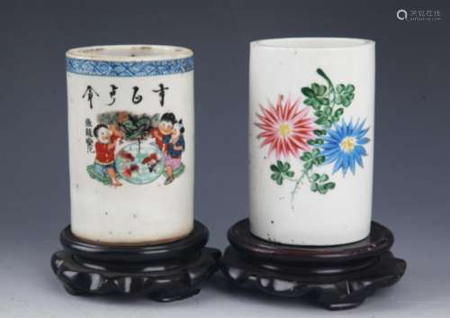 A PAIR OF FINELY PAINTED PORCELAIN BRUSH HOLDER