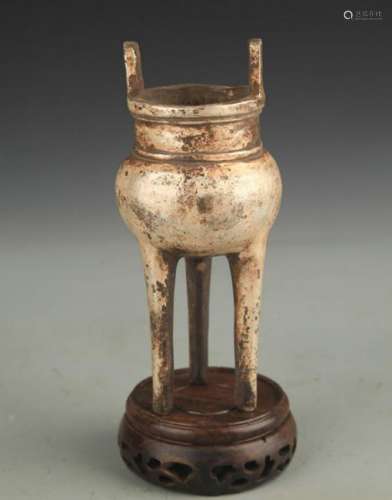 A HIGH FOOT DING STYLE CENSER