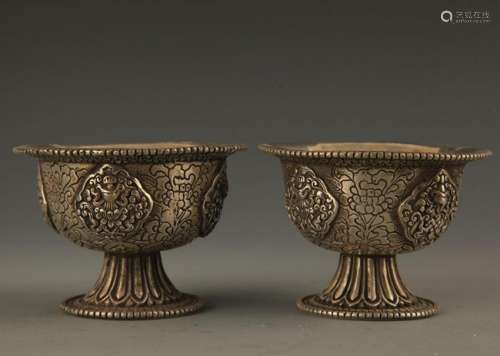 PAIR OF FINELY MADE BRONZE CUP