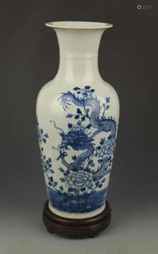 BLUE AND WHITE PEONY FLOWER PAINTED PORCELAIN VASE
