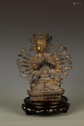 A FINELY CARVED THOUSAND HAND BUDDHA FIGURE