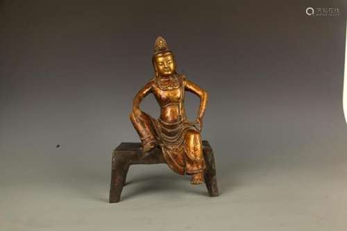 A FINELY CARVED BRONZE SEATED BUDDHA FIGURE