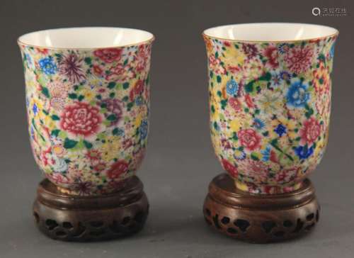 PAIR OF FAMILLE-ROSE PORCELAIN CUP