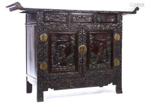 ELABORATELY CARVED CHINESE ZITAN WOOD SIDE BOARD