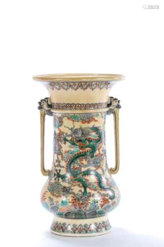 CHINESE PORCELAIN FIGURAL VASE