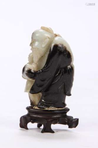 MINIATURE CHINESE CARVED JADE SCHOLAR AND STUDENT