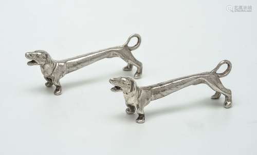 A pair of Edwardian silver novelty knife rests by Andrew Barrett & Sons