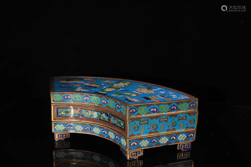 17-19TH CENTURY, A CLOISONNE SECTOR DESIGN BOX, QING DYNASTY