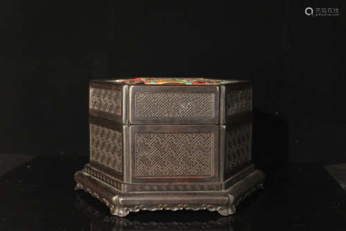 17-19TH CENTURY, A SANDALWOOD AND HETIAN JADE HEXAGONAL BOX, QING DYNASTY