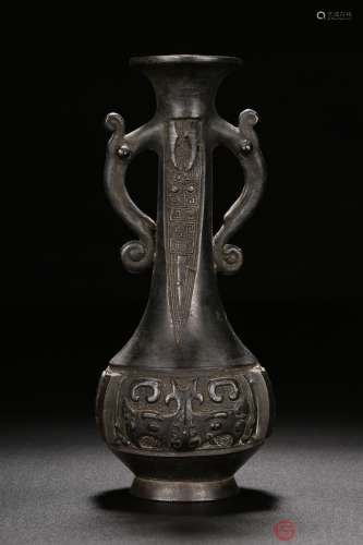 清代·精铜铸造饕餮纹起三脊双龙耳铜长颈瓶
