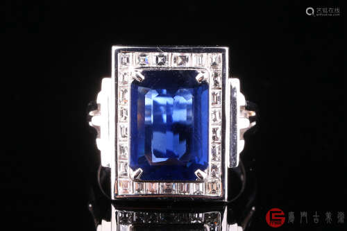 斯里兰卡天然纯净豪华4.46克拉蓝宝石镶铂金镶钻戒指（铂金pt900, 蓝宝石4.46克拉，钻石0.94克拉，附证书）