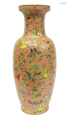 CHINESE FAMILLE ROSE PORCELAIN POLYCHROME VASE