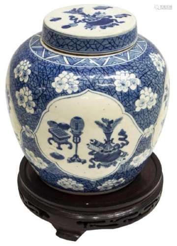 CHINESE BLUE & WHITE PORCELAIN COVERED MELON JAR
