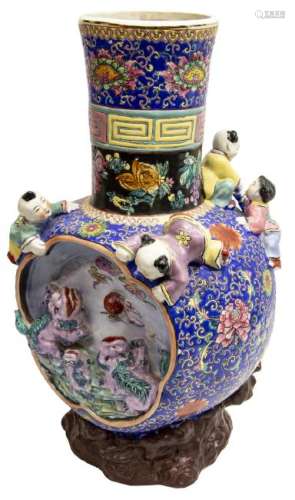 CHINESE FAMILLE ROSE PORCELAIN CHILDREN VASE