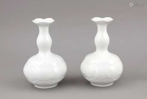 A pair of vases, Meissen, mark around 1980, 1st
