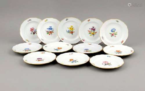 Twelve bread plates, Meissen, marks 1950s, 2nd quality,