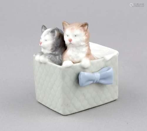 Two kittens in a box, Nao, Spain, late 20th c., model