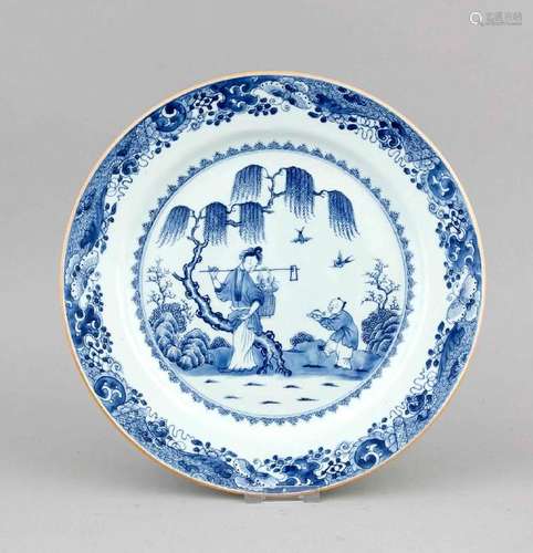 An 18th-century Chinese dish with blue-and-white decor,