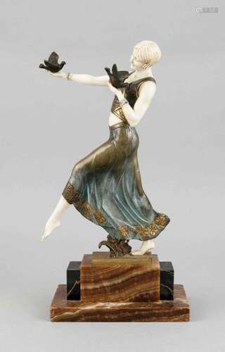 Large Chryselephantine figure of Art Deco around 1920,