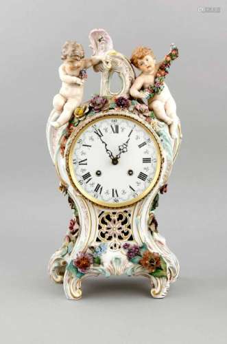 A porcelain pendulum in Rococo style, w. Bavaria, 2nd