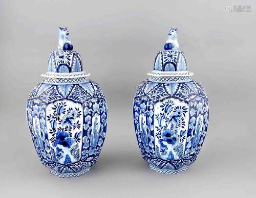 A pair of lidded vases, Makkum, Delft, 18th century,