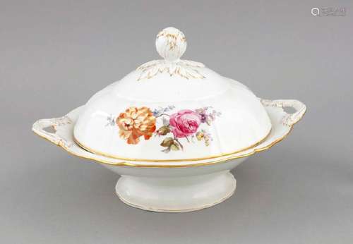 A round lidded tureen, KPM, mark 1870-1945, 1st