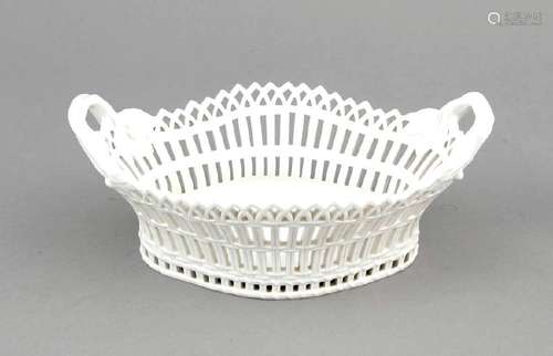 English basket, KPM Berlin, mark 1962-92, 2nd quality,