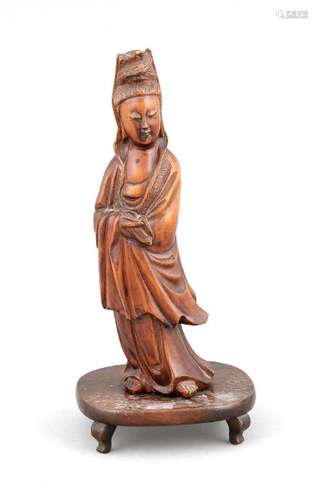 A 19th-century Chinese Guanyin, box tree/root wood