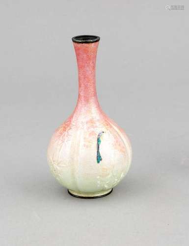 A Japenese cloisonné vase, 1st half 20th c., the