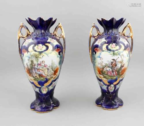 A pair of vases, England, 20th century, pottery,