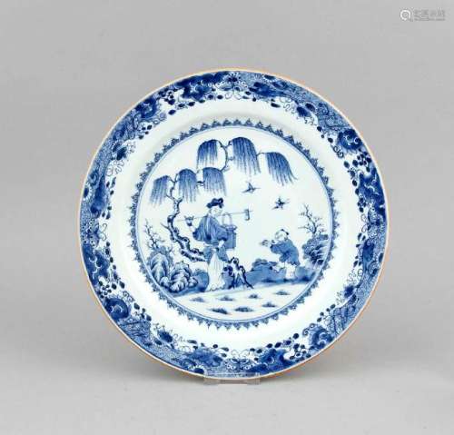 An 18th-century Chinese dish with blue-and-white decor,