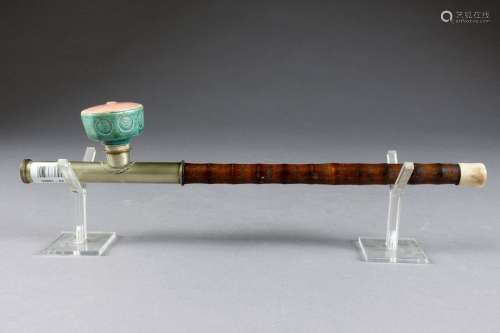 Petite Pipe à Opium, chinoise. Bambou et métal. Em…