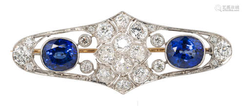 AN ART DECO BROOCH SET WITH SAPPHIRES AND DIAMONDS