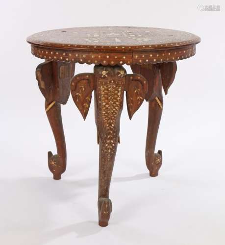 Early 20th Century Indian padouk and ivory inlaid table, the circular top inlaid with an image of