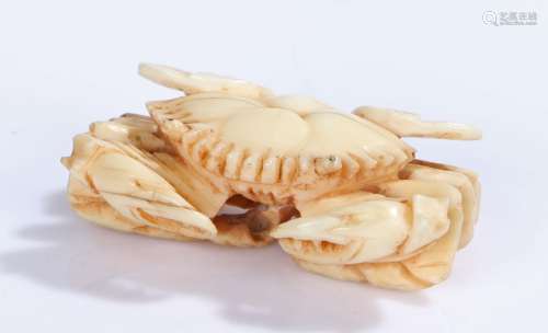 Japanese Meiji period ivory netsuke, carved as a crab, 4.7cm wide