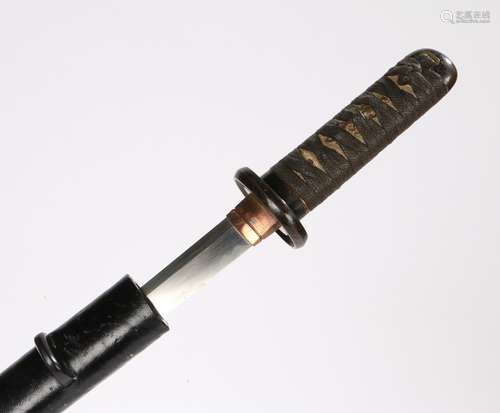 Japanese Edo period wakizashi, the hilt with plain copper fuchi-kashira, fishskin binding to the